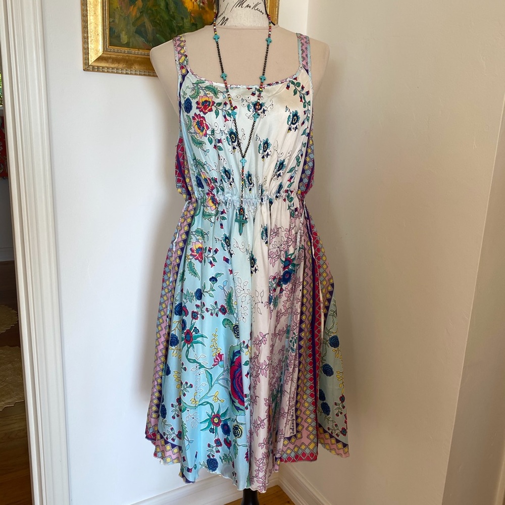 Johnny Was 100 % Silk Dress w/pockets